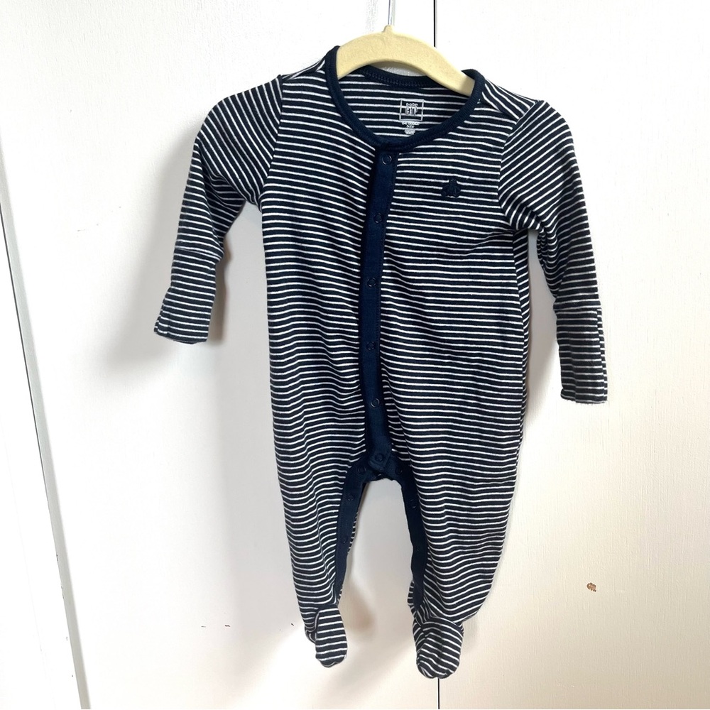 Baby GAP Baby Boy Girl Blue and White 0-3 Months Footie One Piece Snap Sleeper